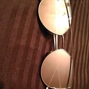 Cat shape sunglasses